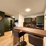 122 - Le Ii, 4 Pers, Clim, Parking, Piscine Apartmán